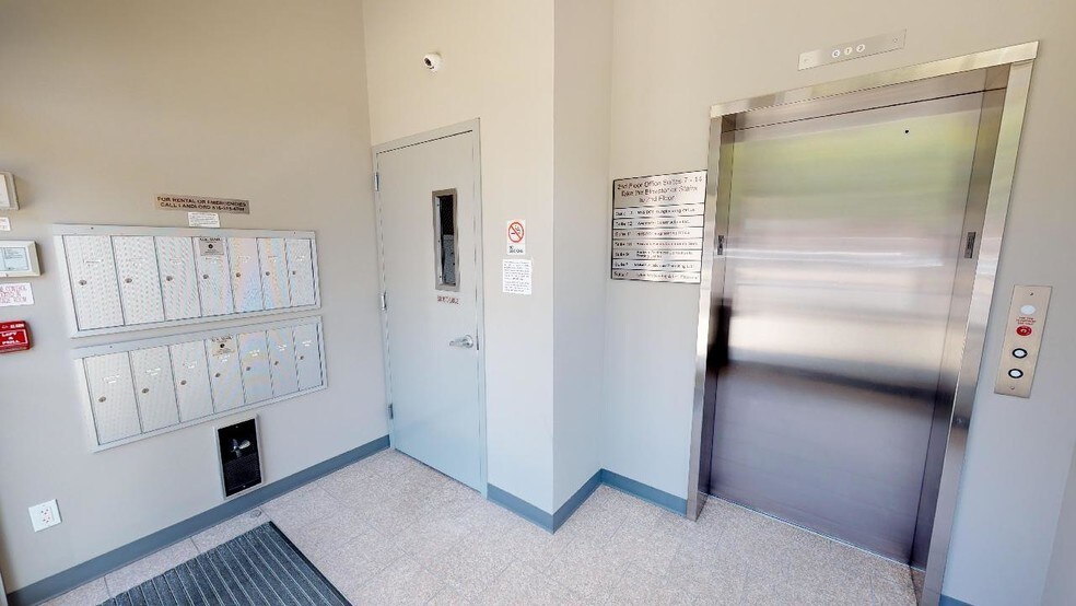 More Photos Of 6921 164th St, Fresh Meadows Medical For Lease