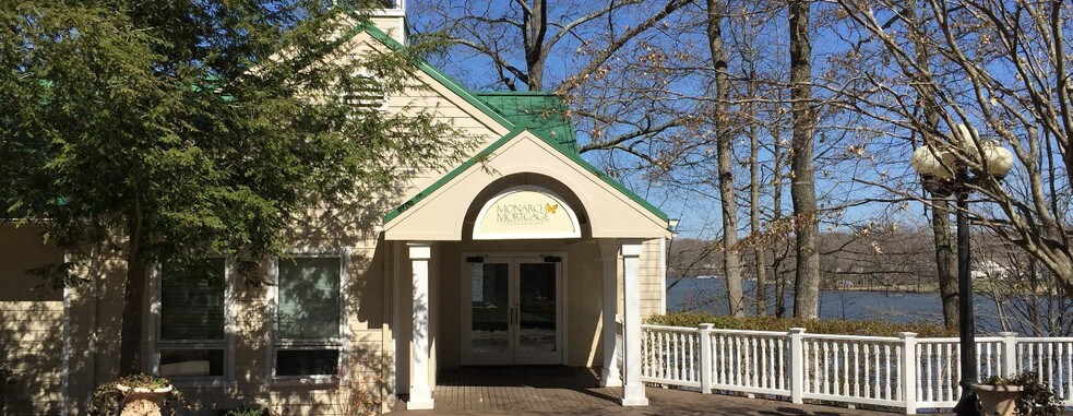 More Photos Of 14700-14702 Village Square Pl, Midlothian Office For Lease