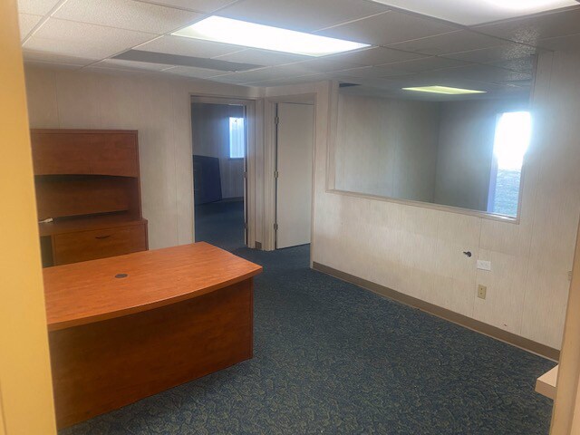 More Photos Of 12086 E IL Highway 148, Mount Vernon Warehouse For Lease