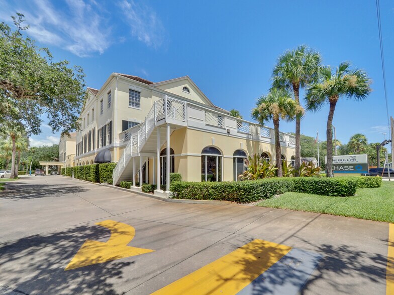 More Photos Of 660 Beachland Blvd, Vero Beach Office For Lease