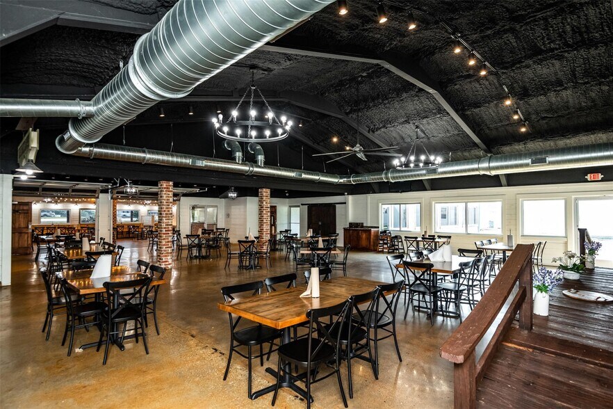 More Photos Of 3921 S Highway 287, Waxahachie Restaurant For Sale