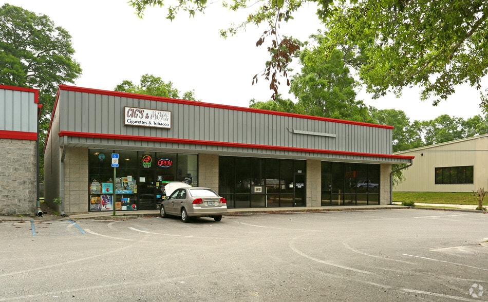 Primary Photo Of 1875-1881 Oak Ridge Rd E, Tallahassee Freestanding For Lease