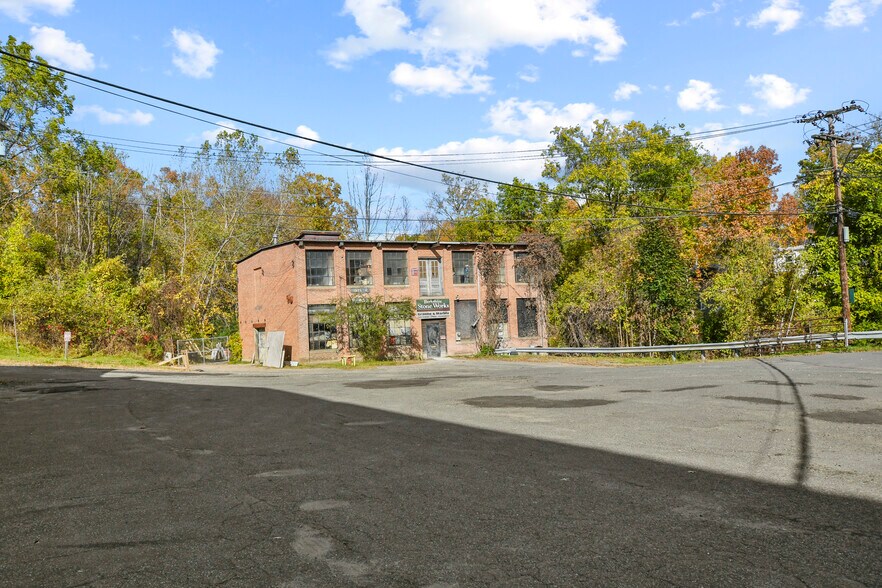 More Photos Of 20 Keeler St, Pittsfield Manufacturing For Sale