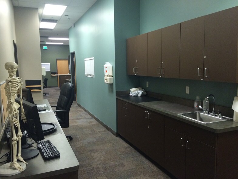 More Photos Of 16515 S 40th St, Phoenix Medical For Lease