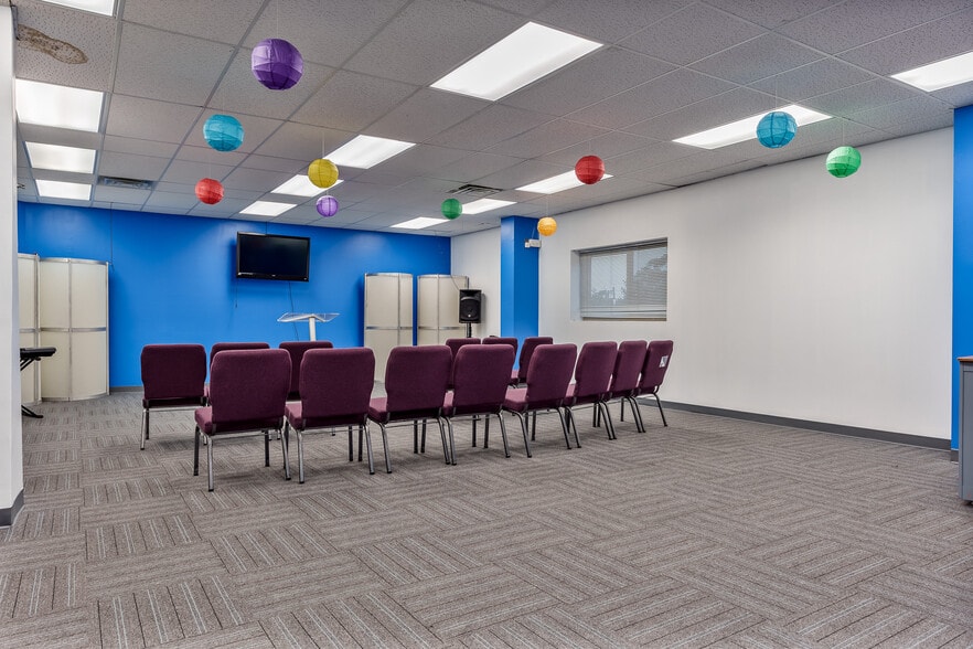 More Photos Of 4312 20th St, Rockford Religious Facility For Sale