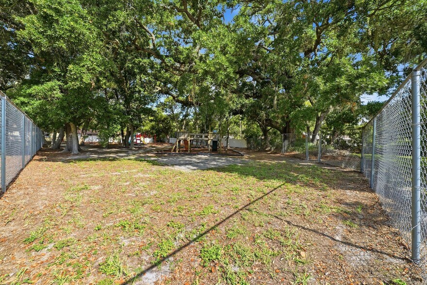 More Photos Of 2886 Whitney Rd, Clearwater Storefront Retail Residential For Sale