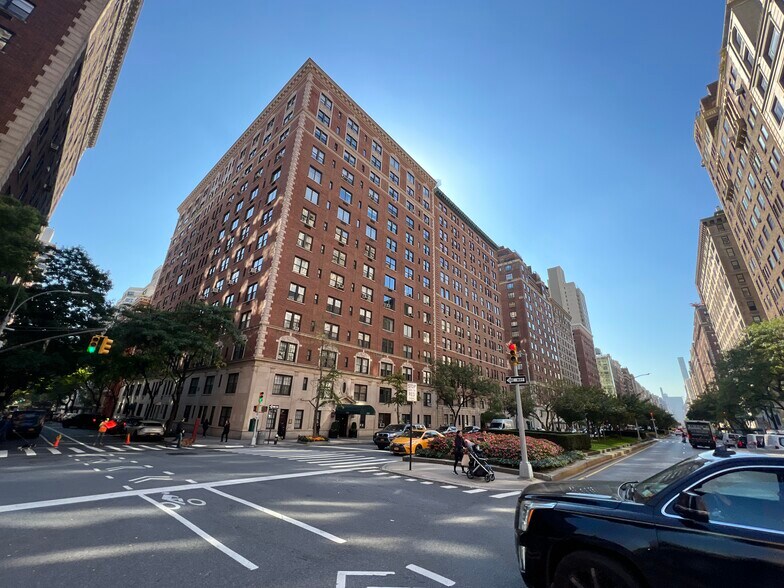 More Photos Of 1111 Park Ave, New York Apartments For Sale