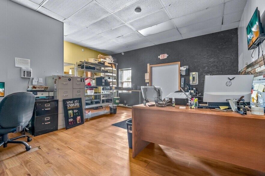 More Photos Of 133-137 S Main St, Reading Storefront Retail Residential For Sale