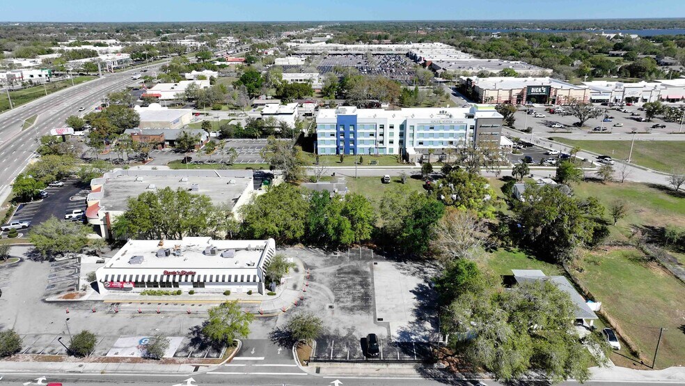 More Photos Of 1034 Woodland dr, Lakeland Office For Sale