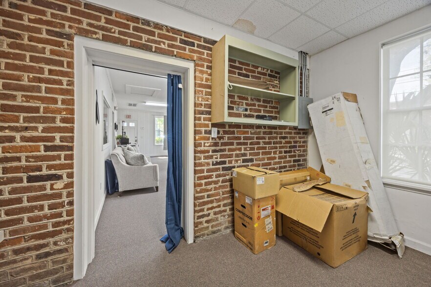 More Photos Of 112 Bull St, Charleston Office Residential For Sale