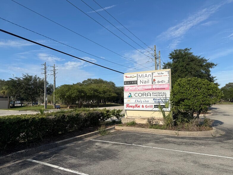 More Photos Of 9527 Regency Square Blvd, Jacksonville Unknown For Lease