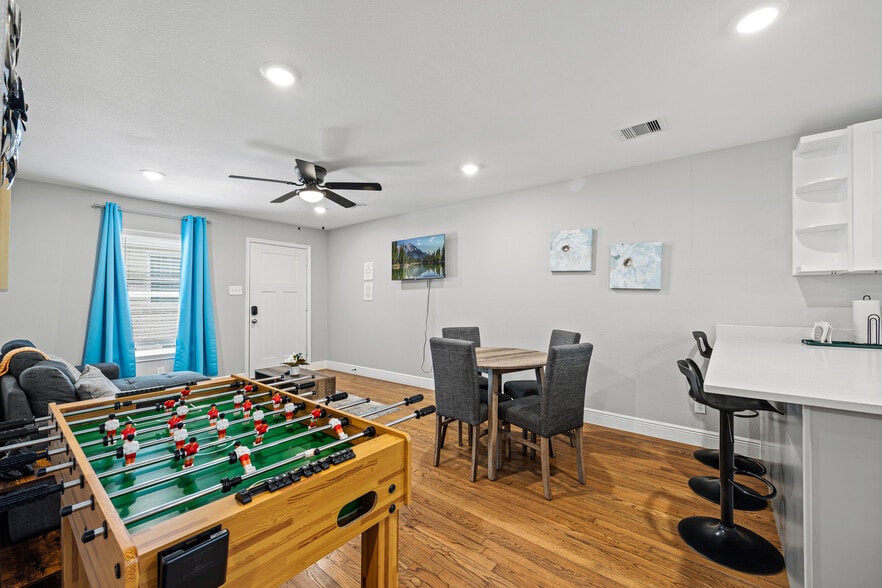 More Photos Of 2512 Calumet St, Houston Apartments For Sale