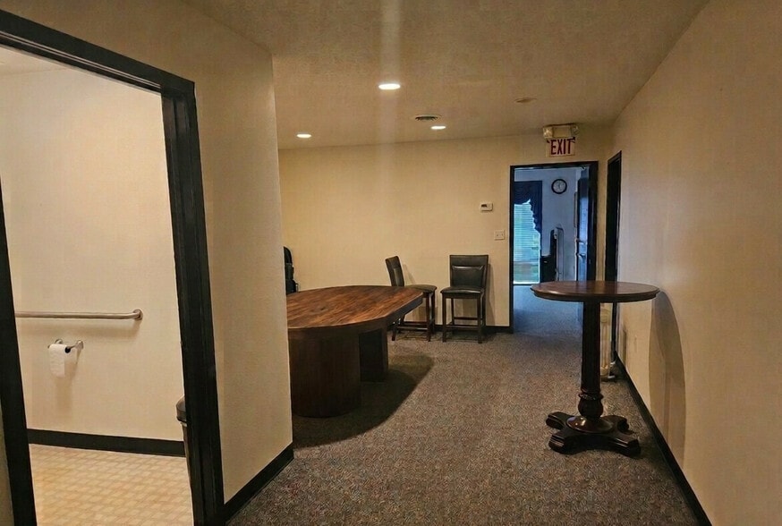 More Photos Of 4708 S Old Peachtree Rd, Peachtree Corners Light Distribution For Sale