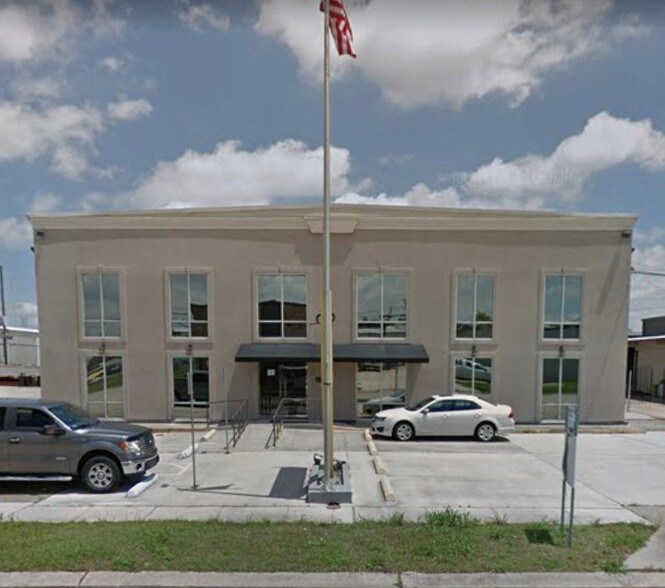 More Photos Of 1841 Enterprise Dr, Harvey Service For Lease