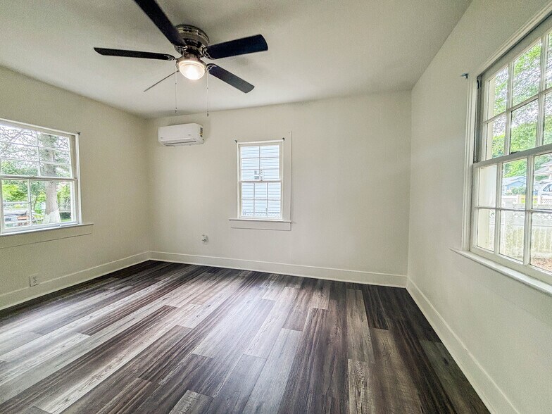 More Photos Of , Spartanburg Unknown For Sale