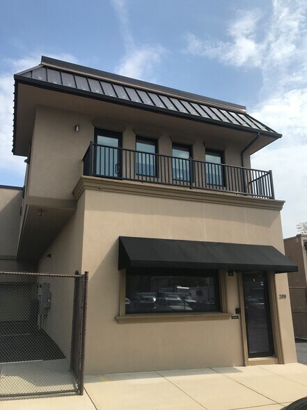 Primary Photo Of 208 Russell Pl, Hackensack Office For Sale