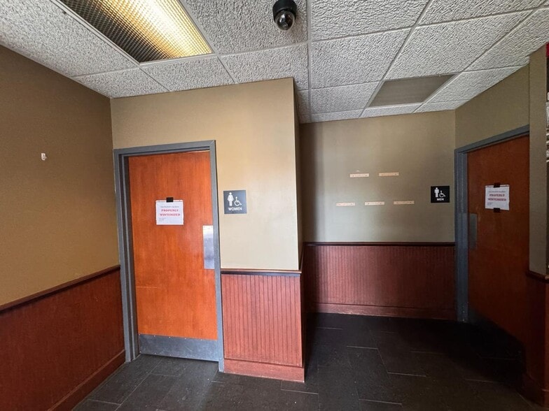 More Photos Of 1830 Columbus Ave, Washington Court House Restaurant For Sale