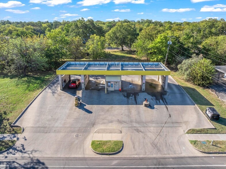 More Photos Of 3937 Lee St, Greenville Carwash For Sale