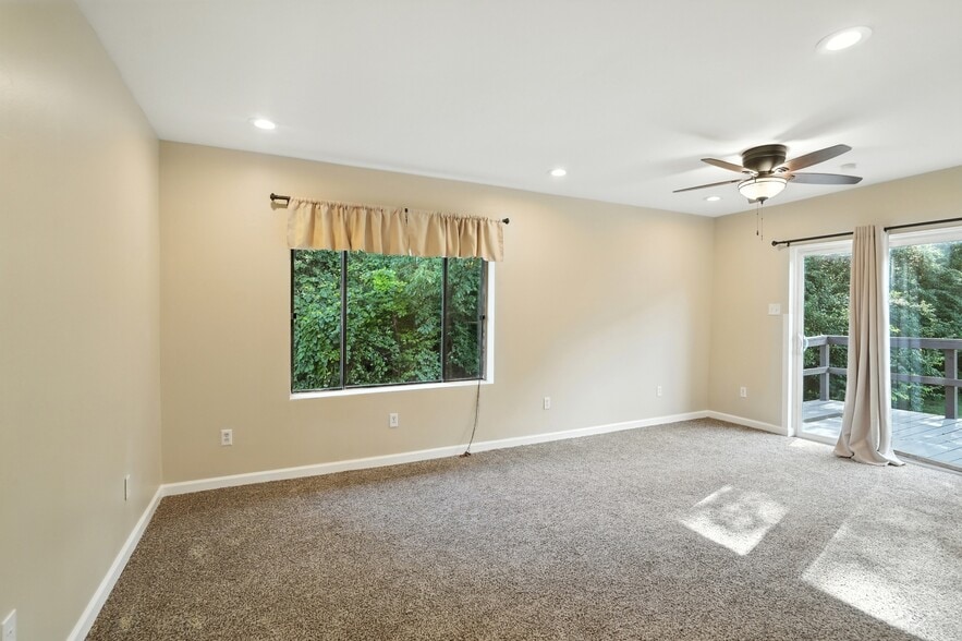 More Photos Of 7826 Columbia Rd, Maineville Office For Sale