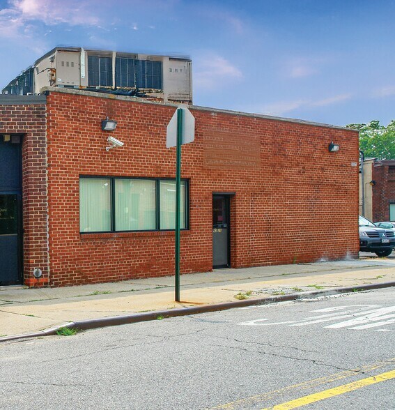 More Photos Of , Fresh Meadows Office For Sale