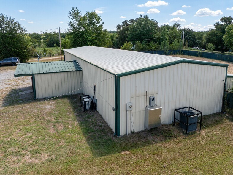 More Photos Of 3340 OK-91, Colbert Specialty For Lease
