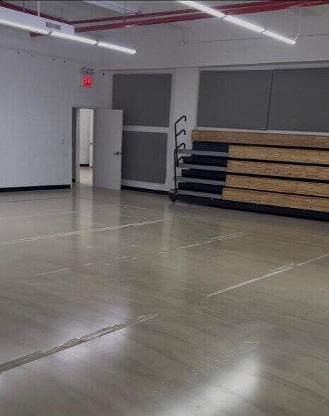 More Photos Of 1100 Washington Ave, Brooklyn Specialty For Lease