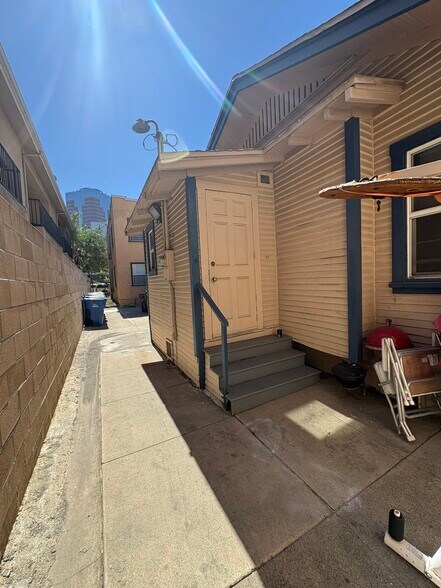 More Photos Of 617 W 3rd St, Long Beach Apartments For Sale
