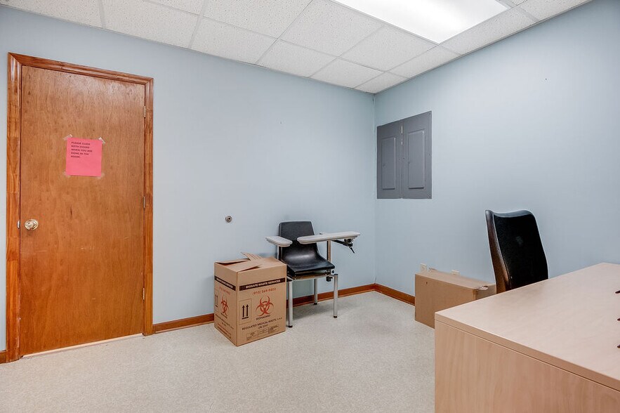 More Photos Of 231 Memorial Dr, Jacksonville Medical For Sale