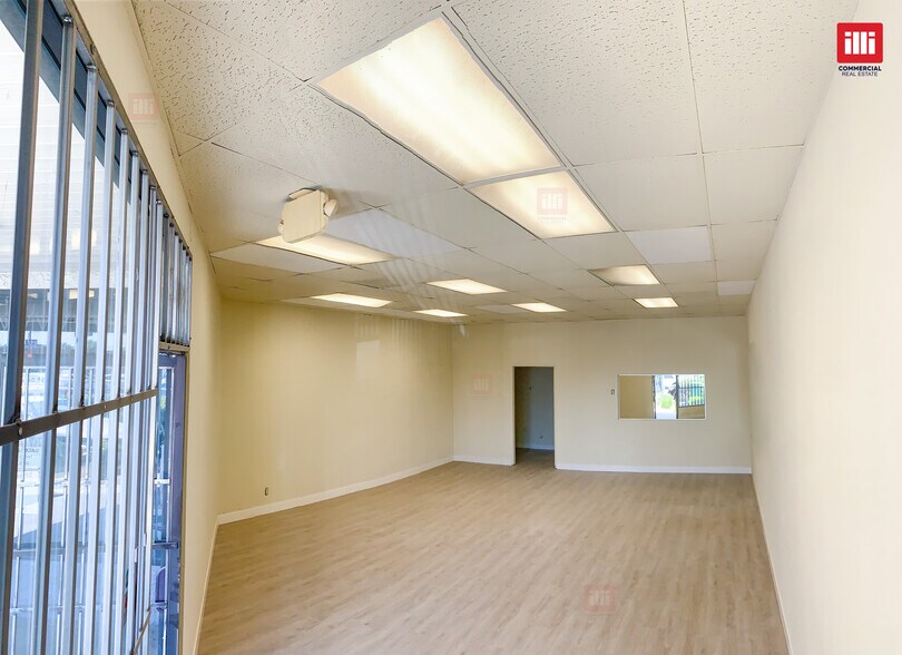 More Photos Of 6004 Laurel Canyon Blvd, North Hollywood Storefront For Lease