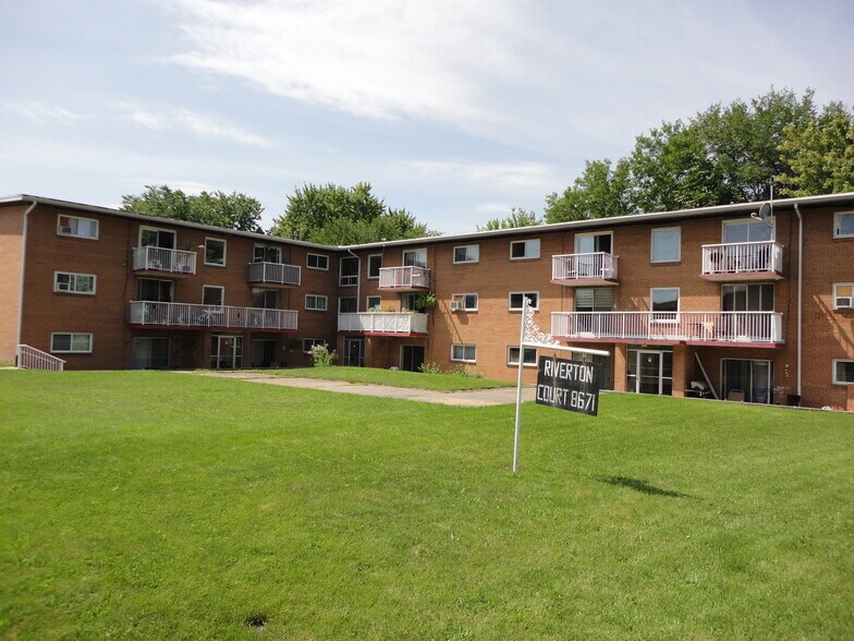 Primary Photo Of 8671 Wyandotte St E, Windsor Apartments For Sale