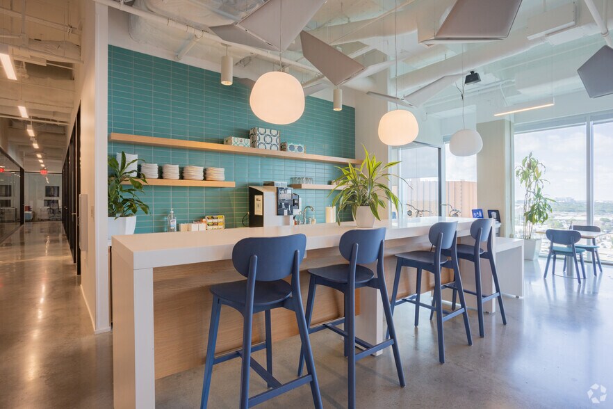 More Photos Of 2925 Richmond Ave, Houston Coworking Space