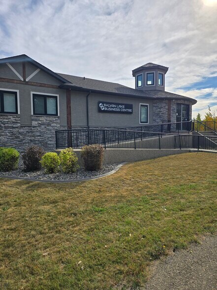 More Photos Of 110 Pelican Pl, Sylvan Lake Office For Sale