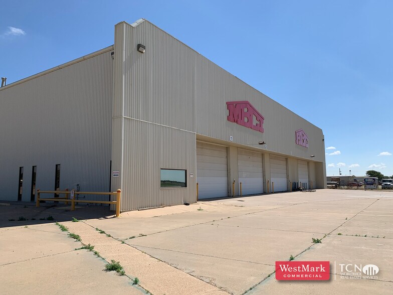 More Photos Of 5711 E FM 40, Lubbock Manufacturing For Sale