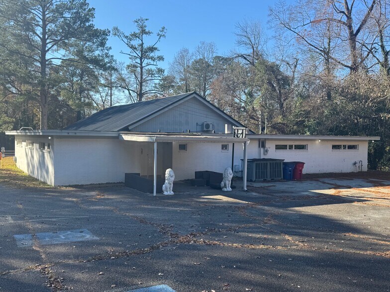 More Photos Of 2430 Shurling Dr, Macon-Bibb Religious Facility For Sale