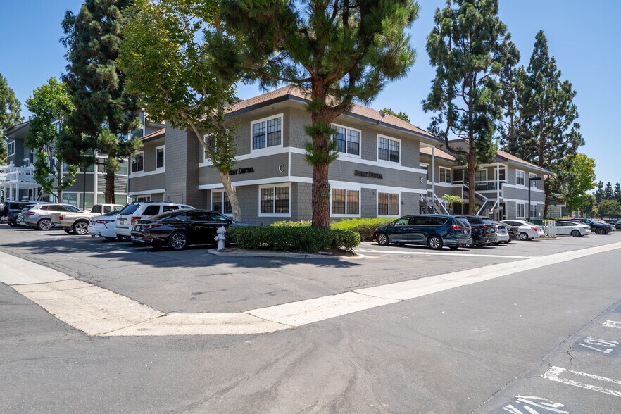 More Photos Of 2900 Bristol St, Costa Mesa Office For Sale
