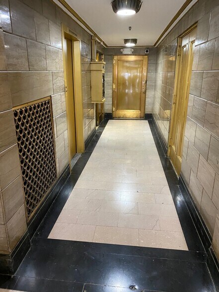More Photos Of 243 W 30th St, New York Office For Lease