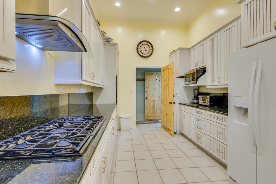 More Photos Of 21049 Uncompahgre Rd, Montrose Hotel For Sale