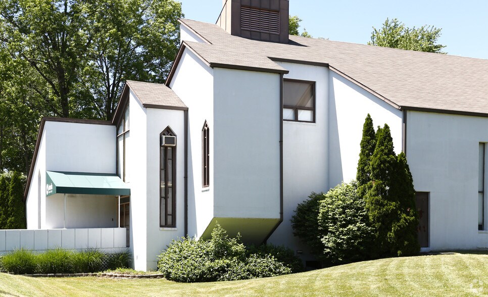 More Photos Of 1690 State Route 125, Amelia Religious Facility For Sale