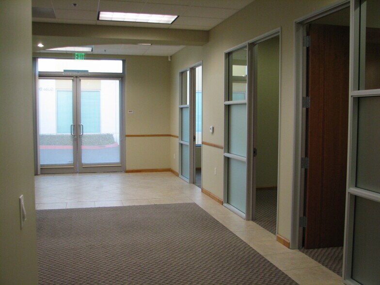 More Photos Of 9650 Research Dr, Irvine Office For Lease