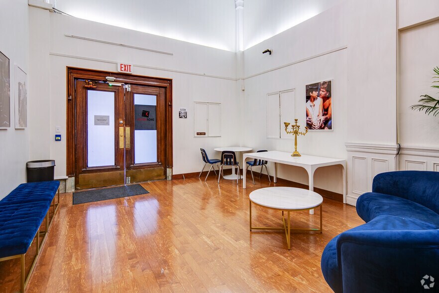 More Photos Of 525 Seymour St, Vancouver Office For Lease