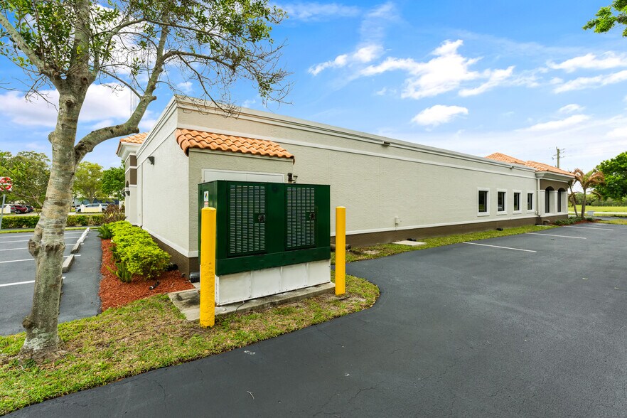 More Photos Of 845 37th Pl, Vero Beach Medical For Lease