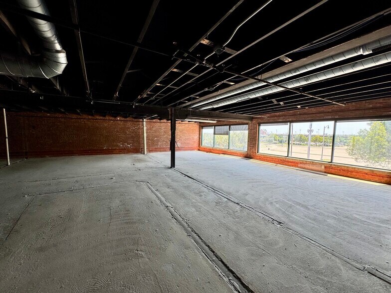More Photos Of 401-409 Kings of Leon Ln, Oklahoma City Storefront Retail Office For Sale