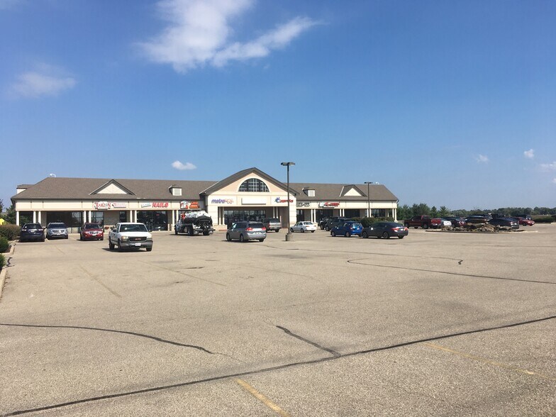 More Photos Of 928 W State St, Trenton Drugstore For Lease