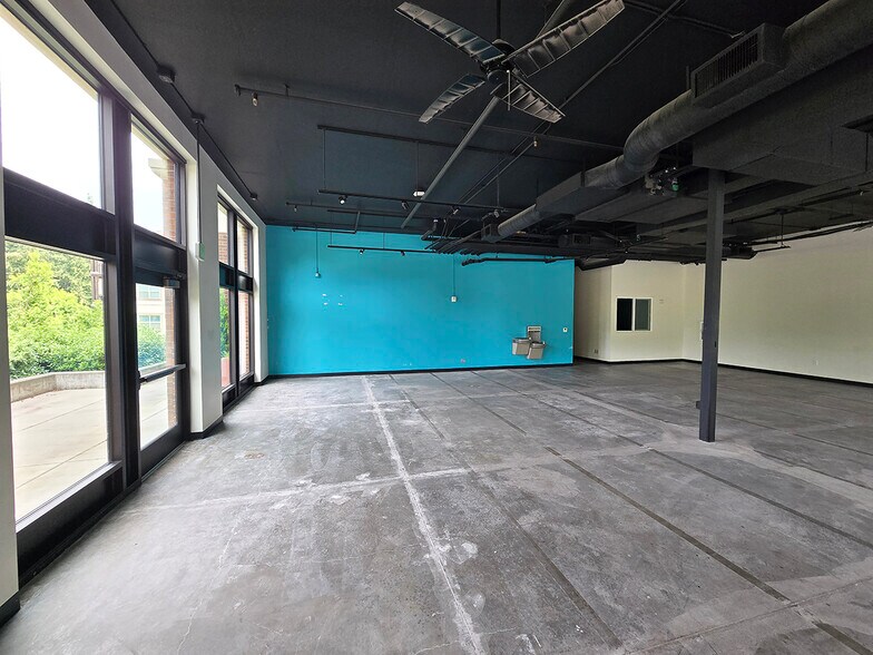 More Photos Of 17510 Provost St, Lake Oswego Storefront Retail Office For Lease