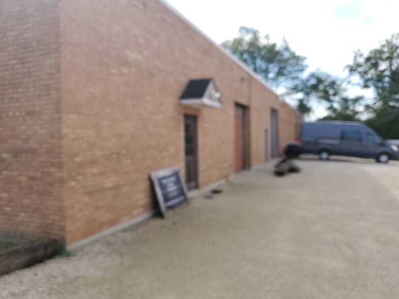 More Photos Of 33W447 Roosevelt Rd, West Chicago Industrial For Lease
