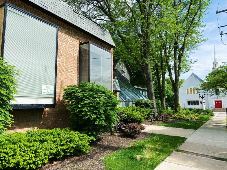 More Photos Of 111 North Ave, Barrington Office Residential For Lease