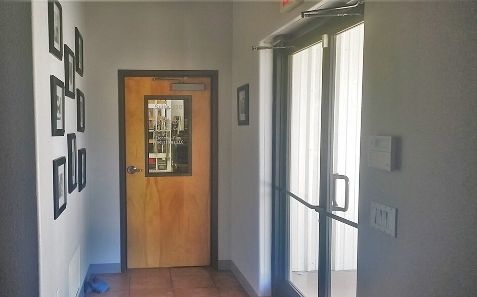 More Photos Of 2350 Fox Rd, Santa Fe Warehouse For Lease