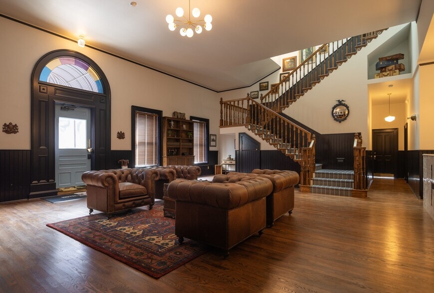 More Photos Of 235 E Main St, Dayton Hotel For Sale