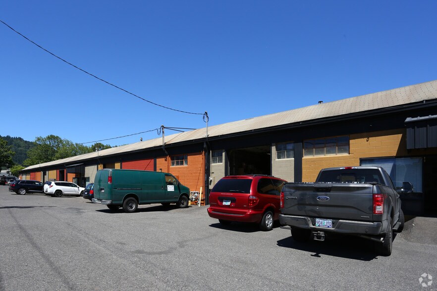 More Photos Of 2800-2870 NW 29th Ave, Portland Warehouse For Lease