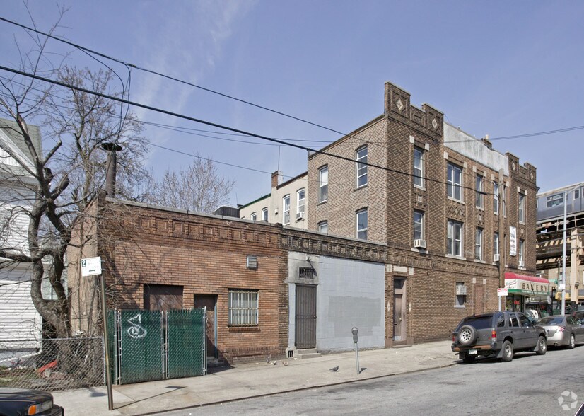 More Photos Of 95-20 Jamaica Ave, Woodhaven Storefront Retail Residential For Sale